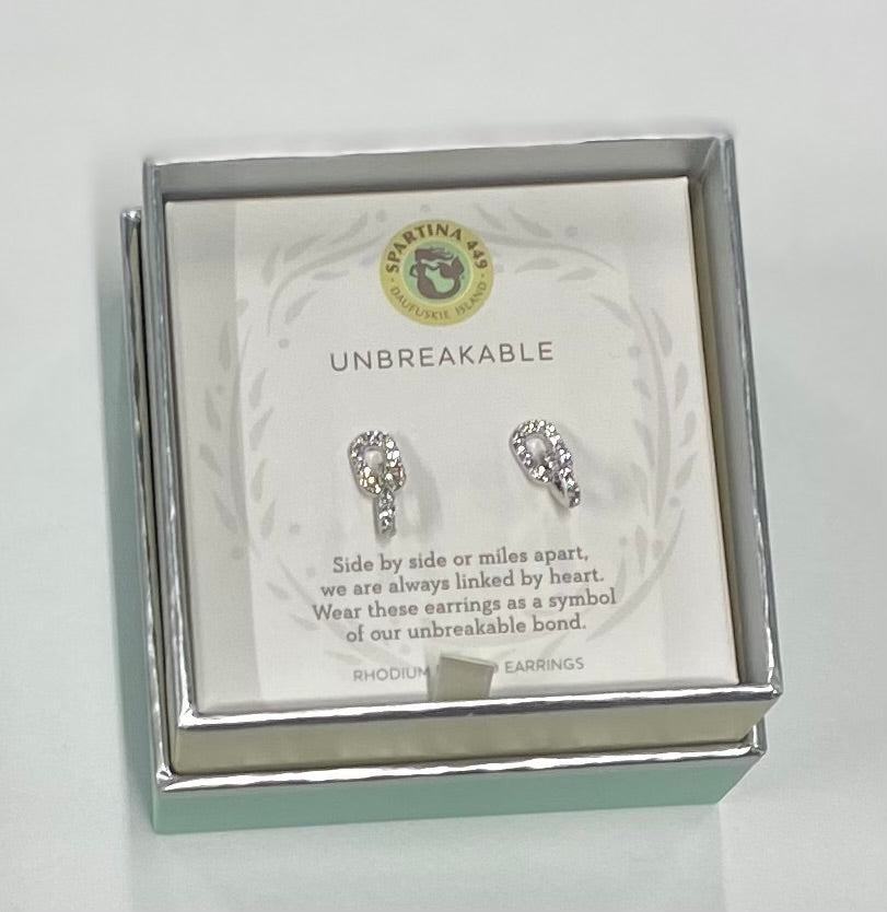 Sea La Vie Unbreakable/Links Stud Earrings (silver)