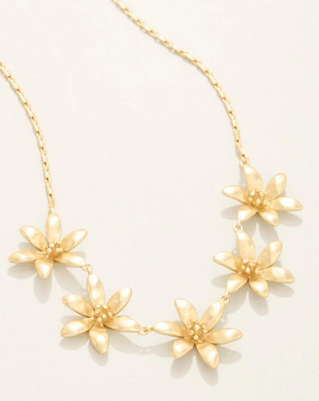 River Lily Station Necklace 17"